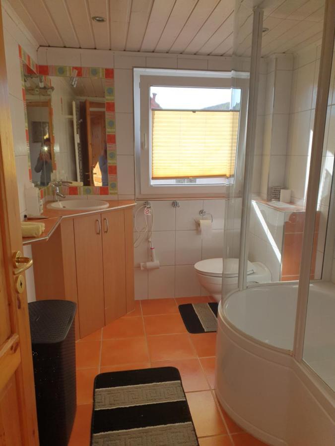 Hotel, Ferienwohnung, Zimmer 巴特德里堡 外观 照片