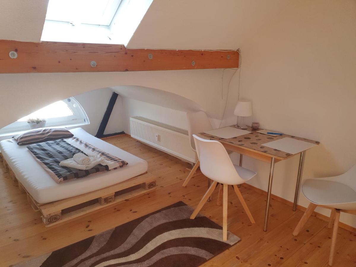 Hotel, Ferienwohnung, Zimmer 巴特德里堡 外观 照片